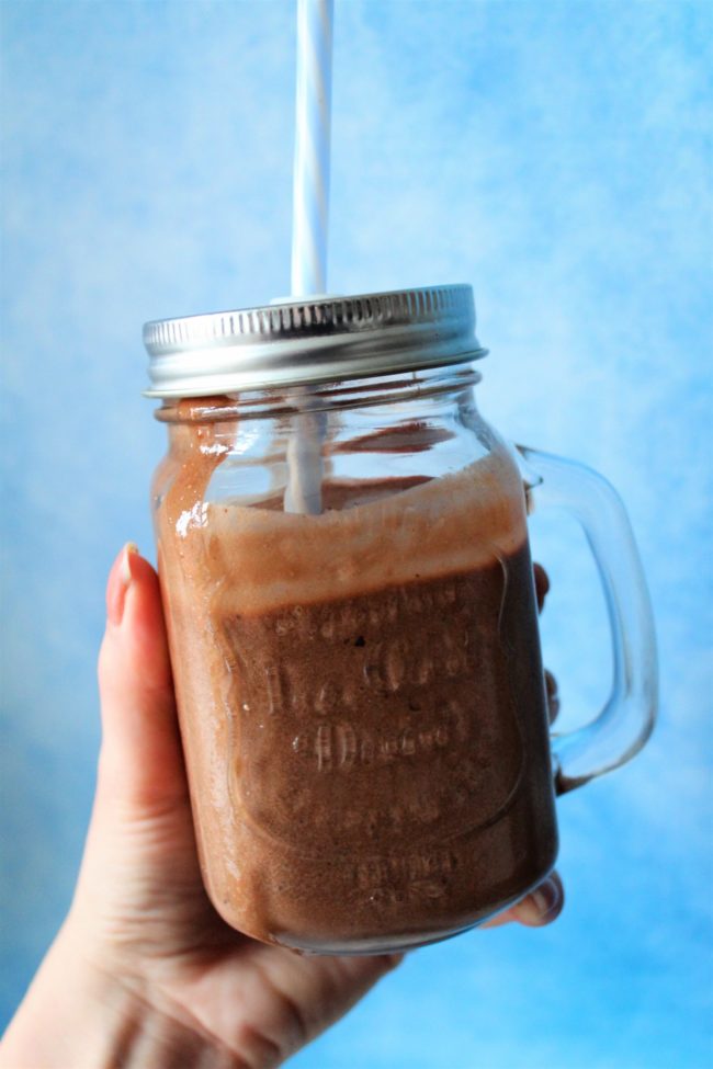2018-02-02 15.02.46 Vegansk chokolademilkshake med kaffe og dadler