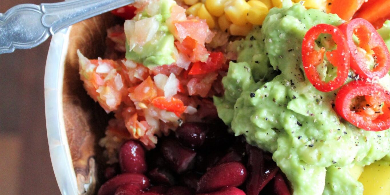 Inked2018-01-27 14.16.52_LI Mexi bowl med kidneybønner, salsa og guacamole