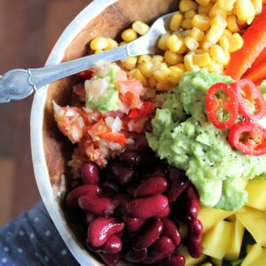 Mexi bowl med kidneybønner, salsa og guacamole