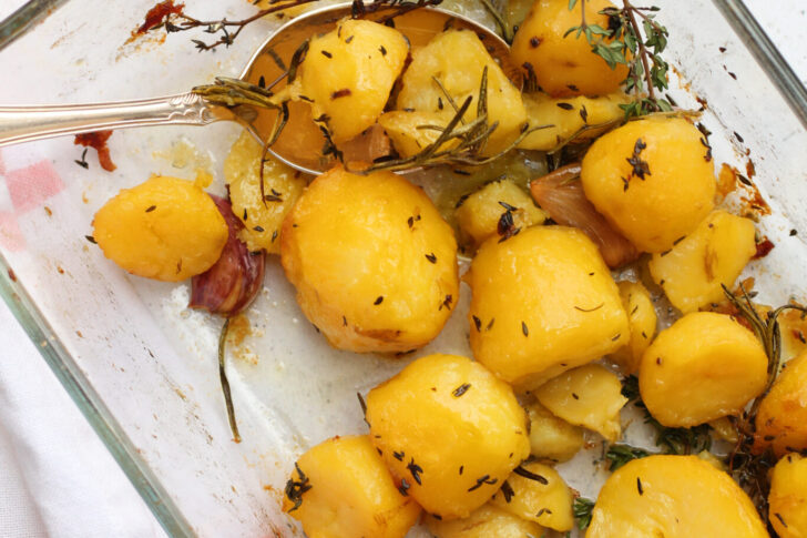 Hvidløgskartofler med timian