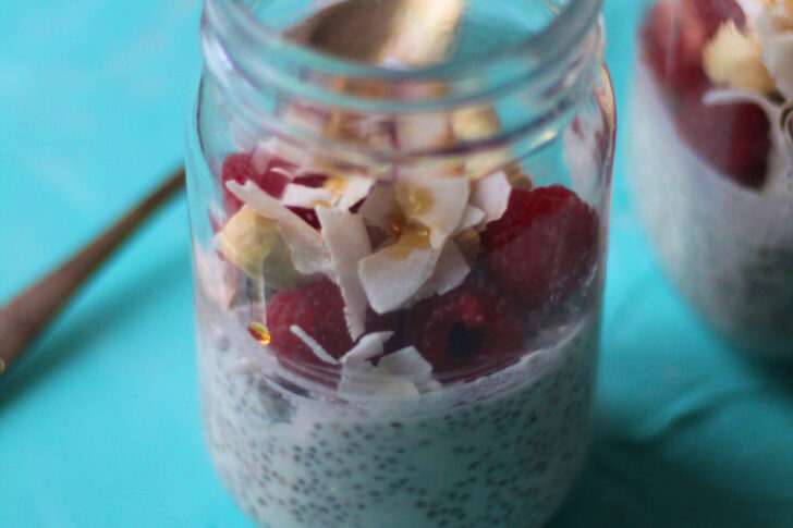 Vegansk chiagrød med kokosmælk