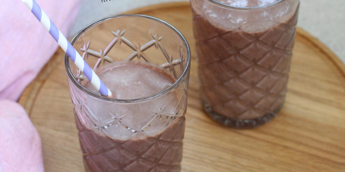 god morgen smoothie med peanut butter og kaffe