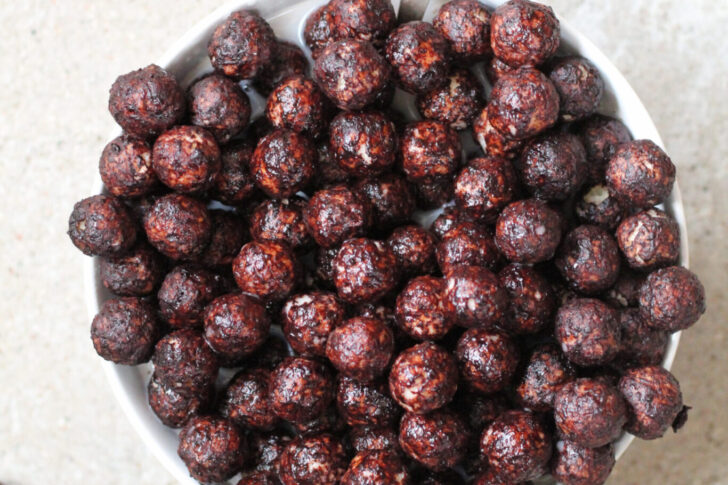 veganske cocoa puffs lavet af poppet hirse