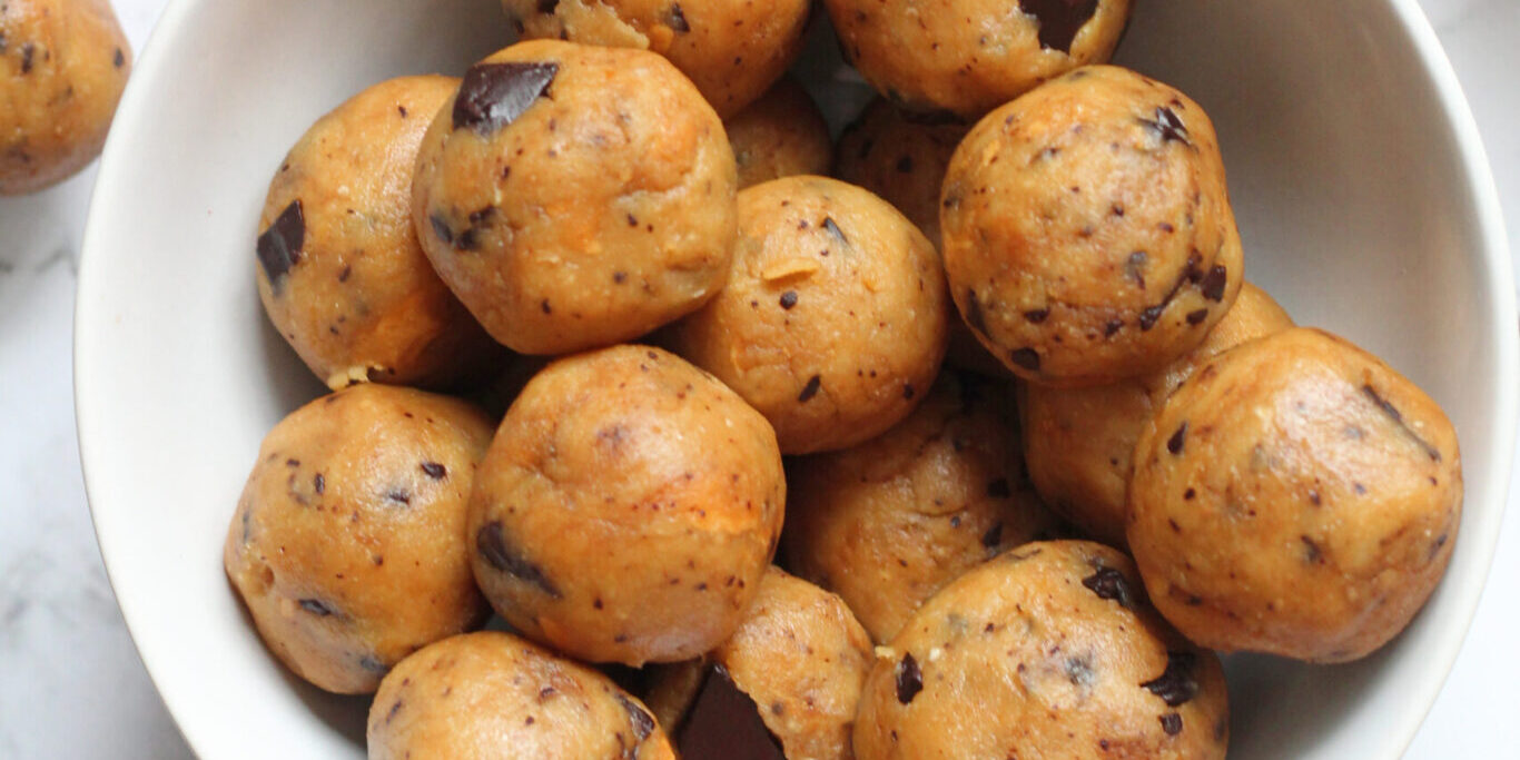 cashewkugler med peanut butter veganske cashewkugler