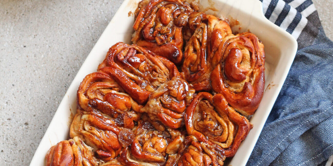 veganske sticky buns med pekannødder