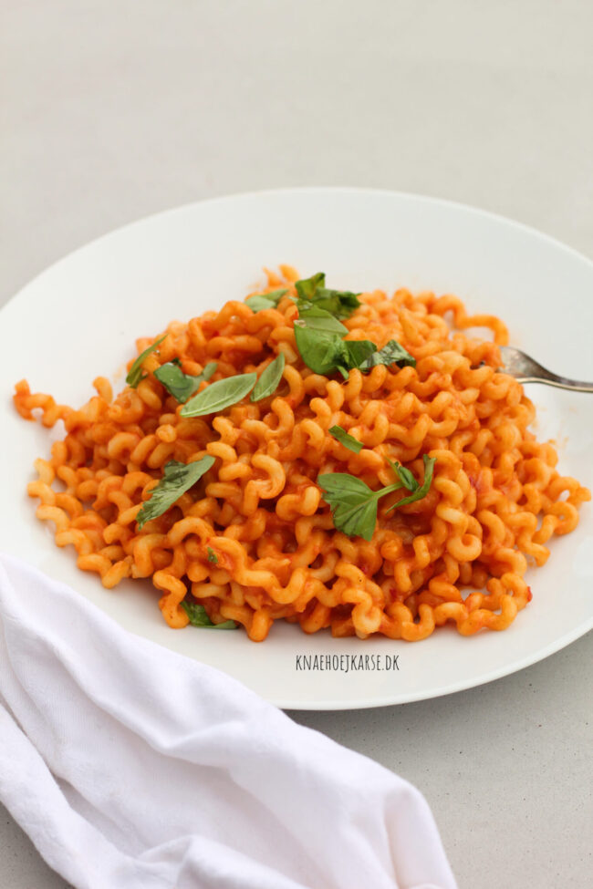 vegansk spaghetti med rød karry