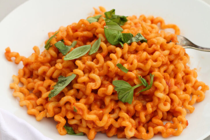 vegansk spaghetti med rød karry