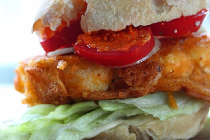 sandwich med friturestegt blomkål