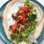 fajitas med svampe og løg