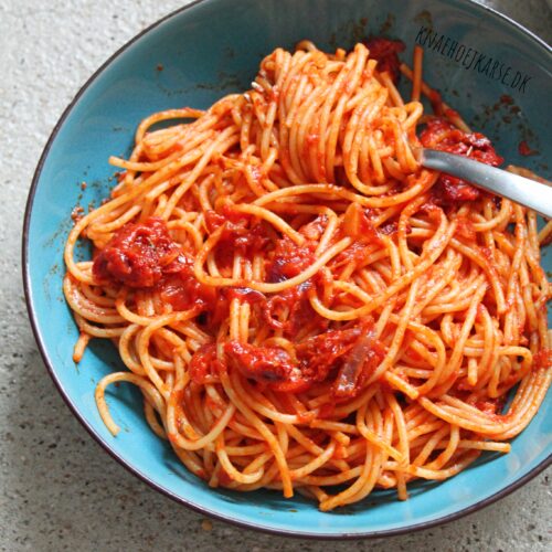 spaghetti i tomatsauce