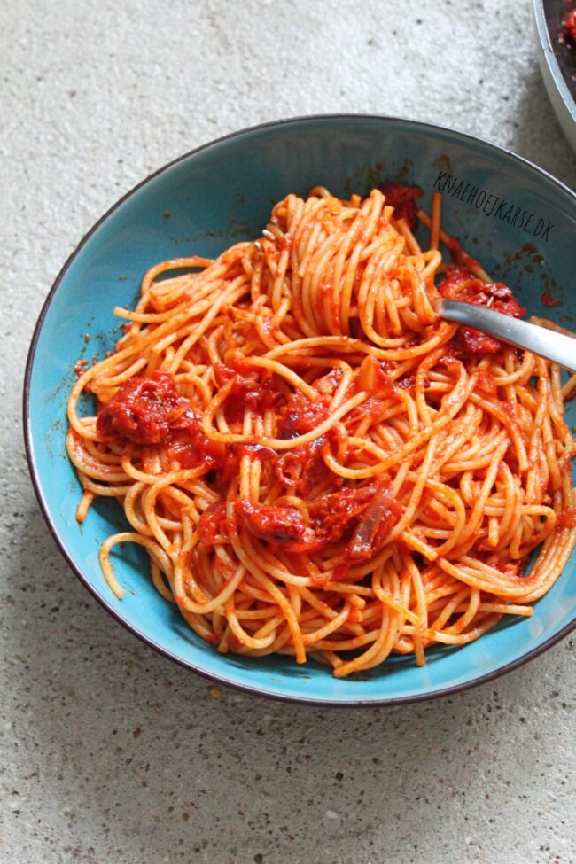 spaghetti i tomatsauce